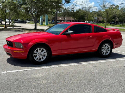 2005 Ford Mustang V6 Deluxe