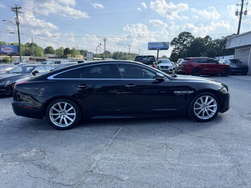 2016 Jaguar XJ R-Sport