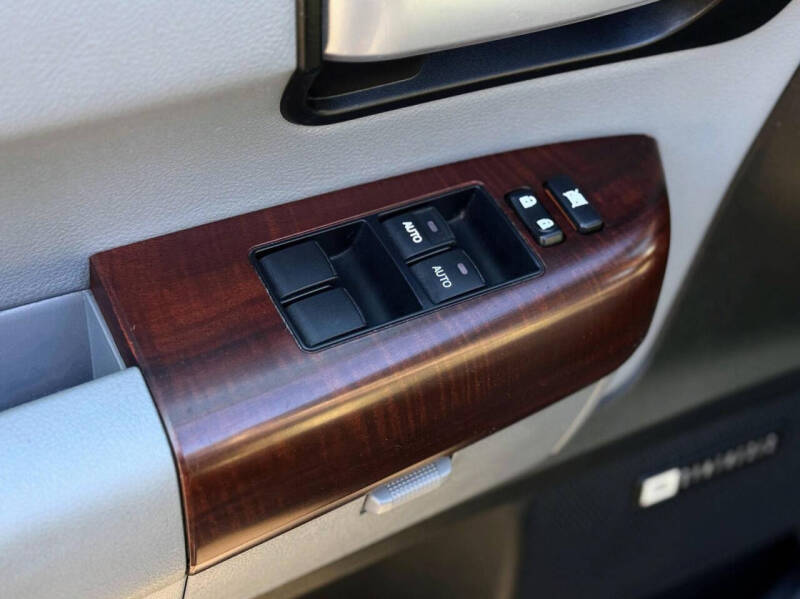 2012 Toyota Sequoia Platinum