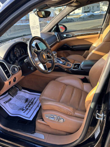 2017 Porsche Cayenne GTS