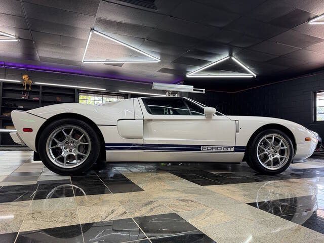 2005 Ford GT