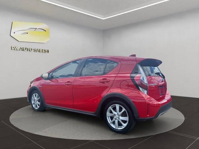 2018 Toyota Prius c Four