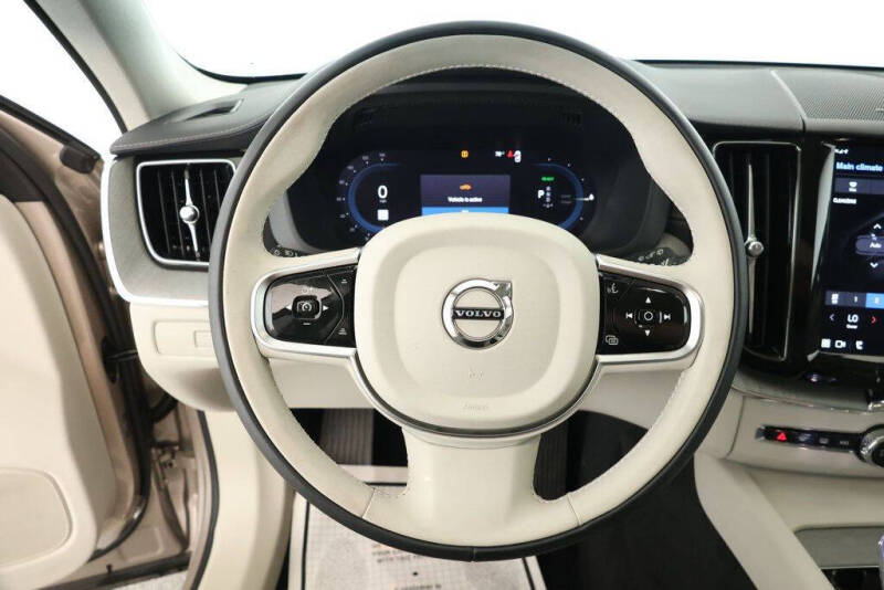 2025 Volvo XC60 T8 Ultra Dark Theme