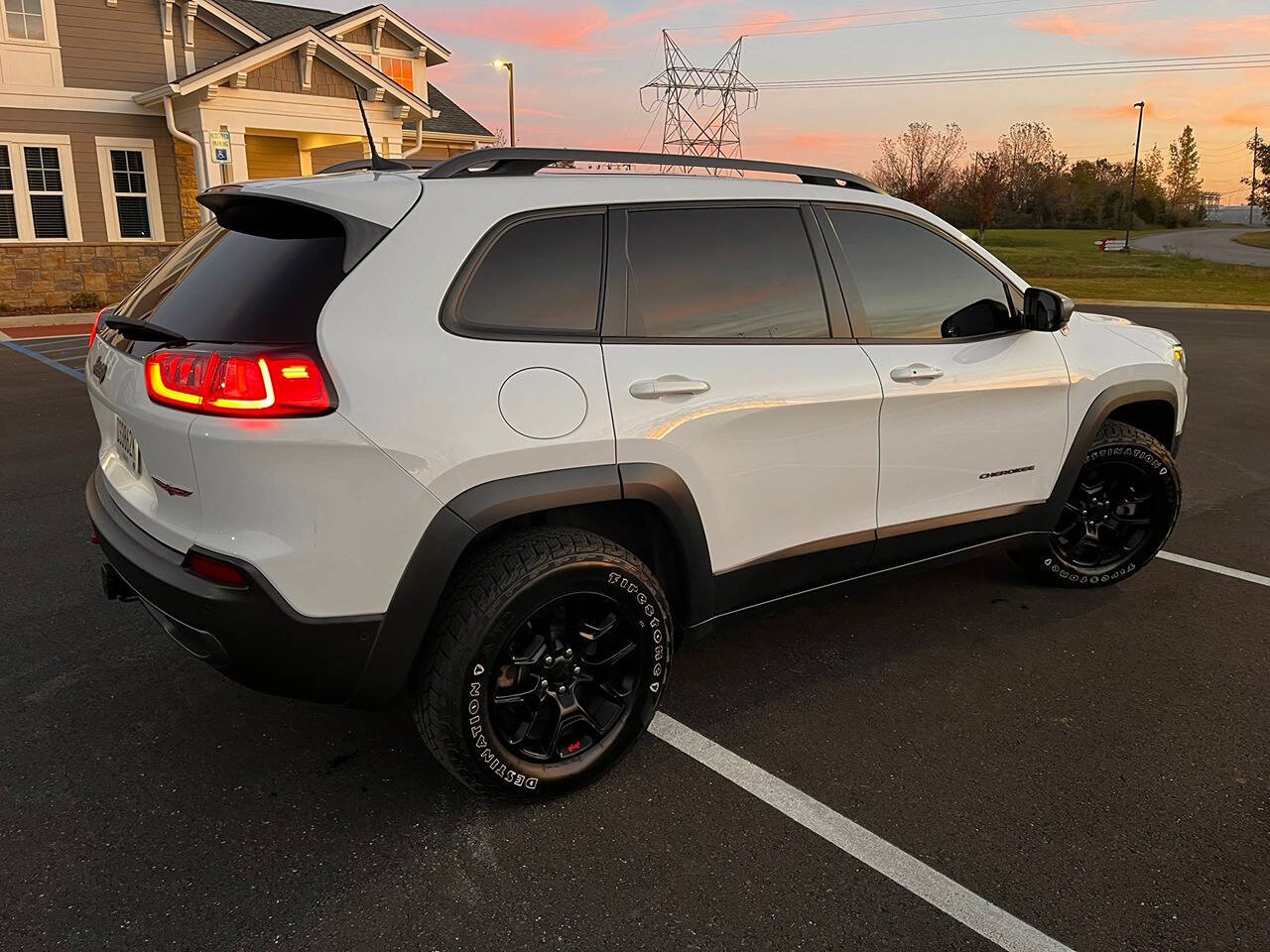 2019 Jeep Cherokee for sale at Drive Collective LLC in Somerville, AL