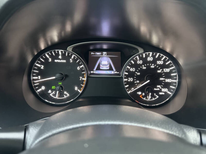 2017 Nissan Pathfinder SV