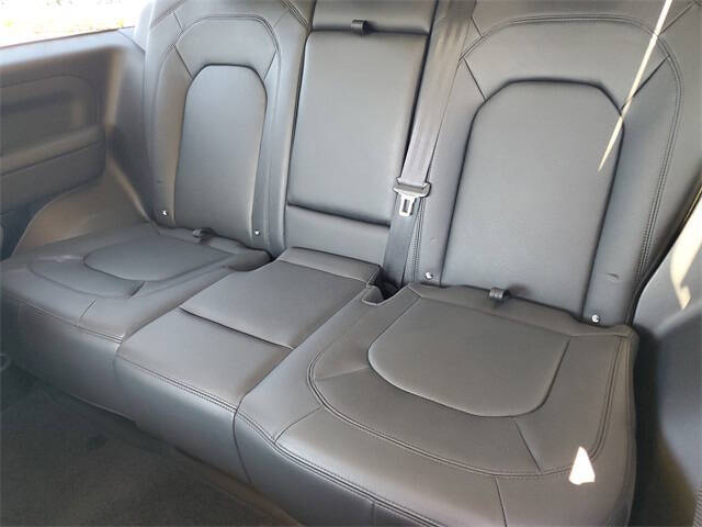 2024 Land Rover Defender 90 P300 S