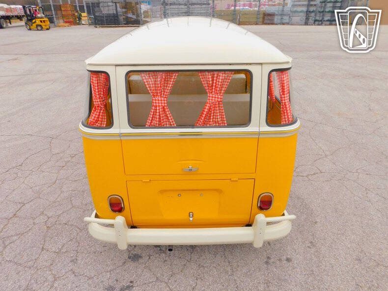 1975 Volkswagen Type 2