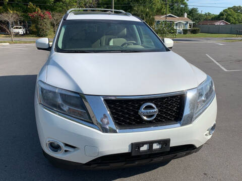 2013 Nissan Pathfinder for sale at Consumer Auto Credit in Tampa FL