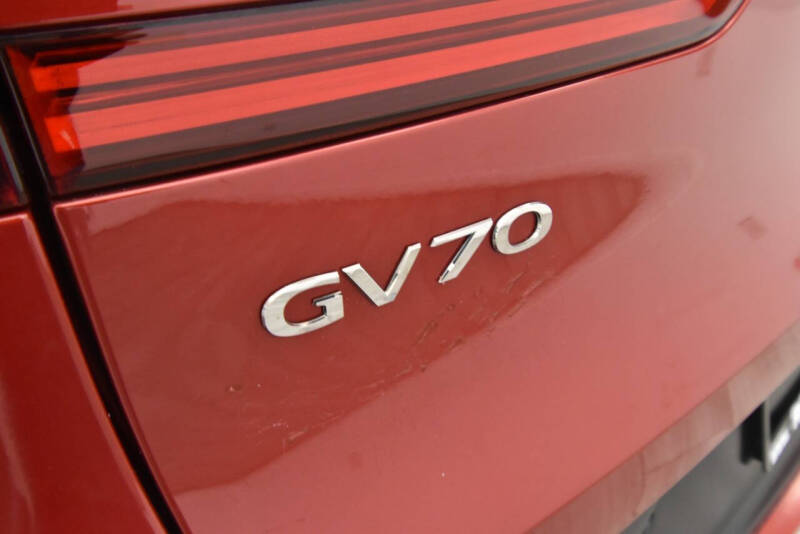 2023 Genesis GV70 2.5T Standard