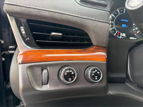 2016 Cadillac Escalade Luxury Collection