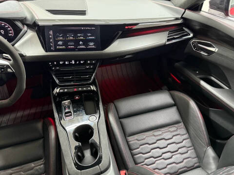 2022 Audi RS e-tron GT quattro