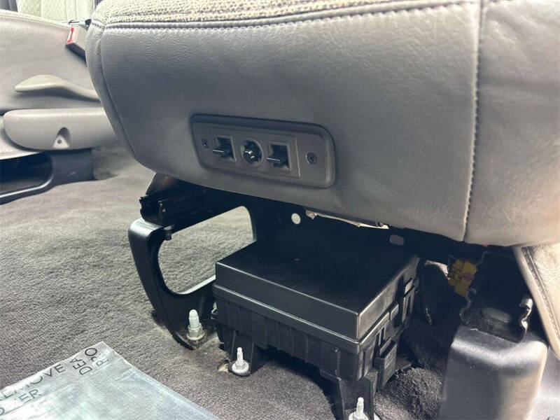 2022 Chevrolet Express LT 3500