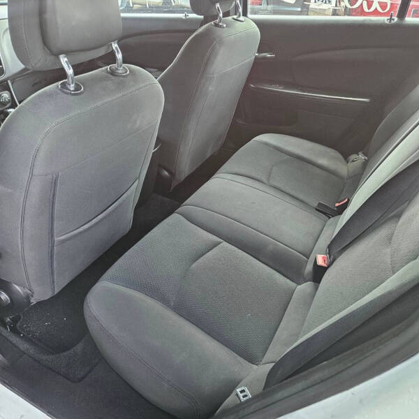 2011 Chrysler 200 LX