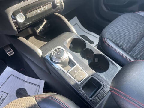 2023 Ford Escape ST-Line Select