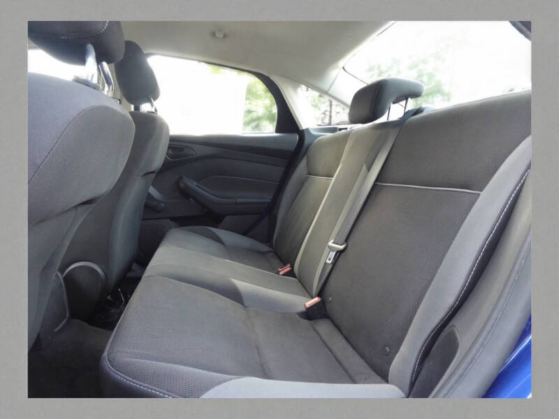 2012 Ford Focus S - Photo 16