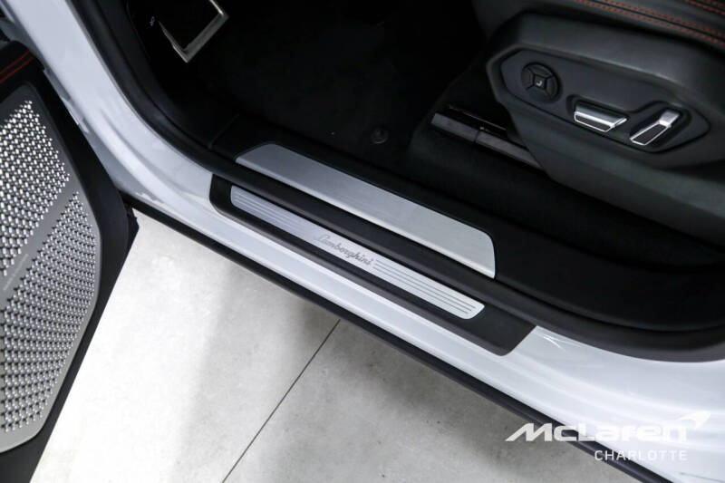 2022 Lamborghini Urus