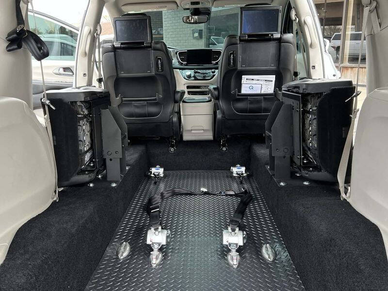 2022 Chrysler Pacifica Touring L