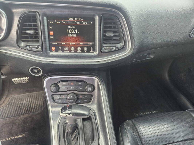 2015 Dodge Challenger SXT Plus