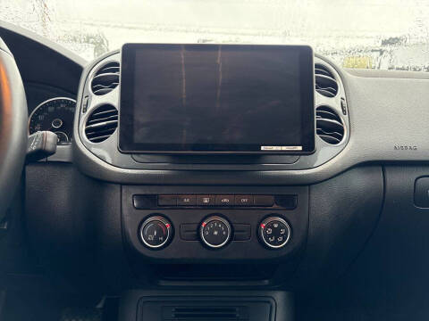 2018 Volkswagen Tiguan Limited 2.0T 4Motion