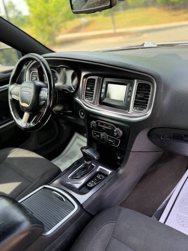 2016 Dodge Charger SE