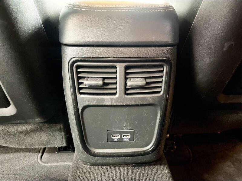 2023 Chrysler 300 S V6