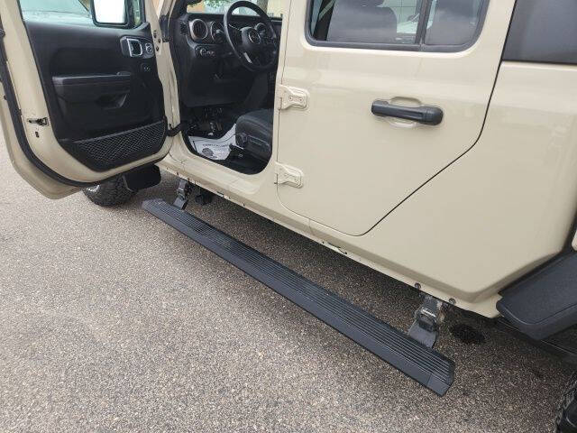 2020 Jeep Gladiator Sport