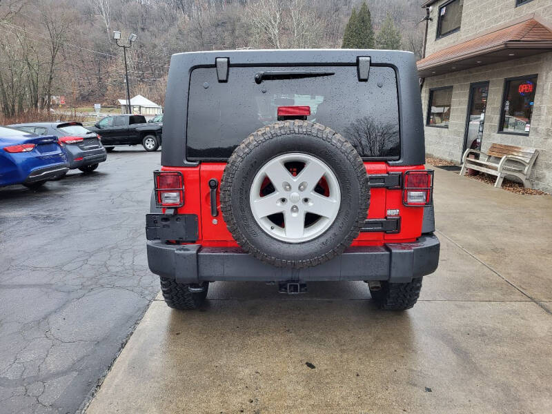 2017 Jeep Wrangler Unlimited Sport photo 2