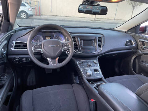 2016 Chrysler 200 Limited
