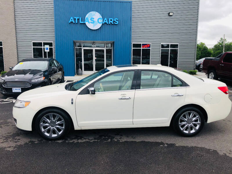 2012 Lincoln MKZ Base photo 2