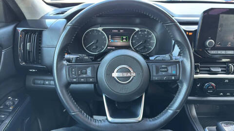 2022 Nissan Pathfinder SV