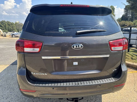 2017 Kia Sedona LX