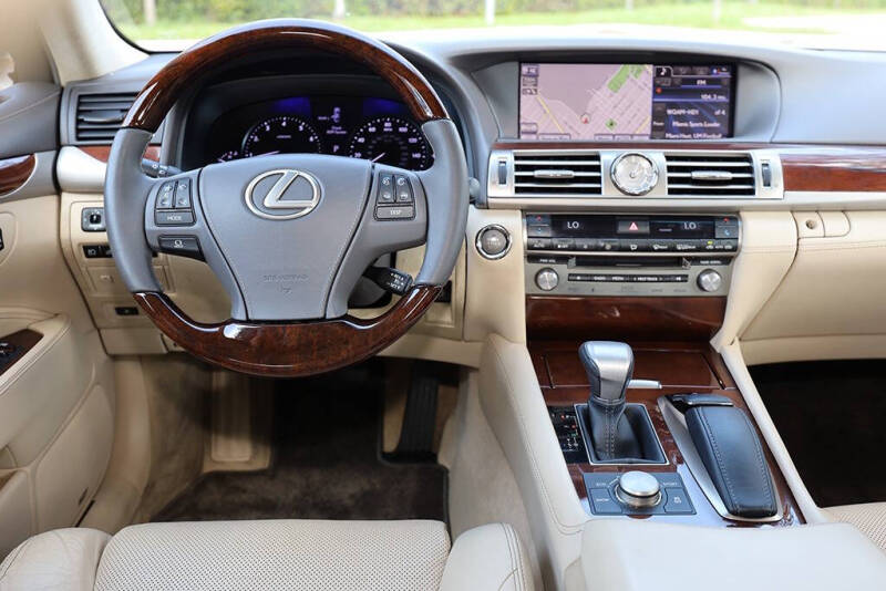 2014 Lexus LS 460