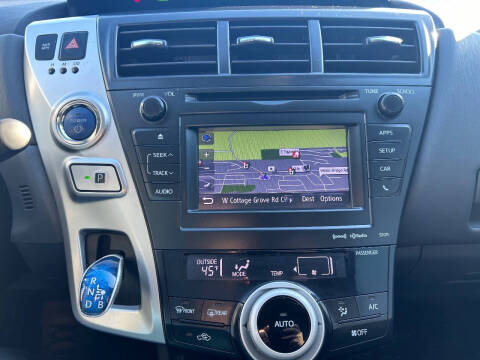 2012 Toyota Prius v Five