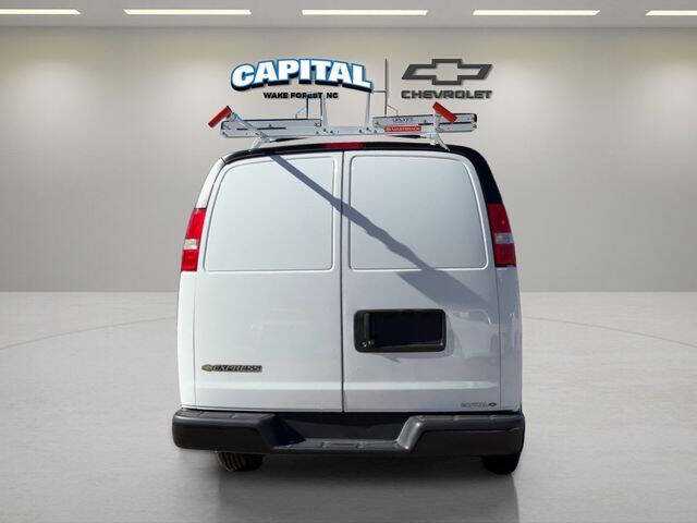 2025 Chevrolet Express 2500