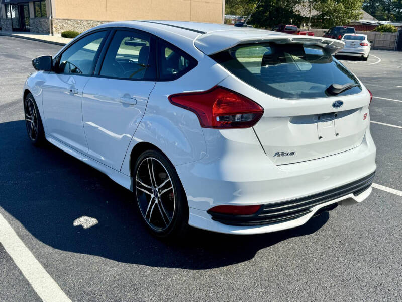 2017 Ford Focus ST
