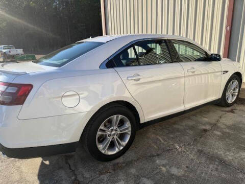 2017 Ford Taurus SEL