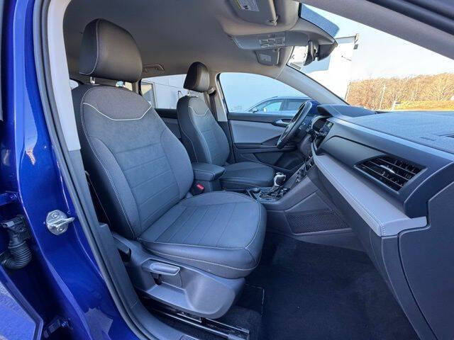 2024 Volkswagen Taos SE 4Motion