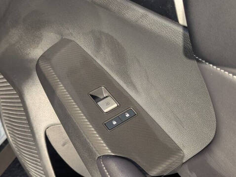 2025 Mitsubishi Outlander PHEV SE