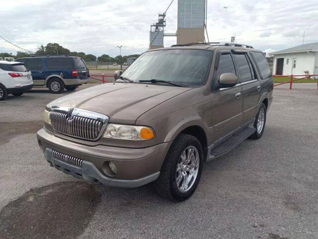 2001 Lincoln Navigator for sale at Outlet Auto Mall in Okeechobee, FL