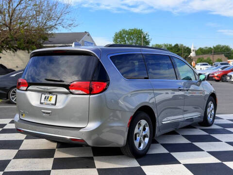 2017 Chrysler Pacifica Touring Plus