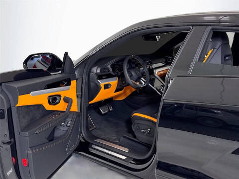 2024 Lamborghini Urus S