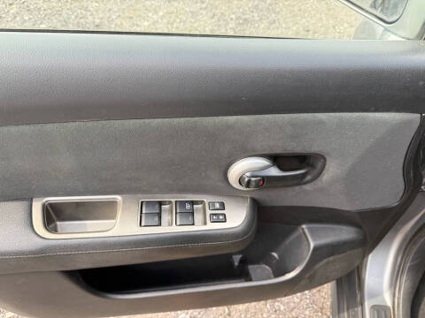 2012 Nissan Versa 1.8 S