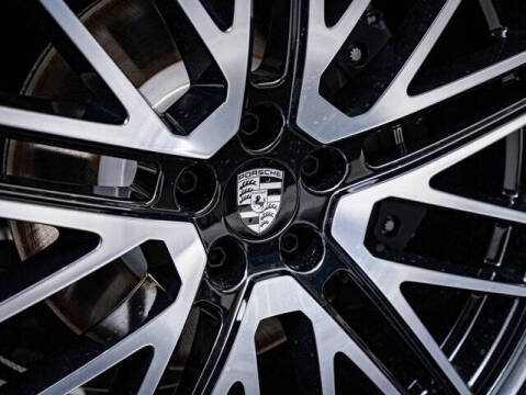 2026 Porsche Macan T