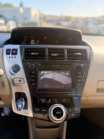 2012 Toyota Prius v Three