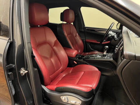 2018 Porsche Macan S