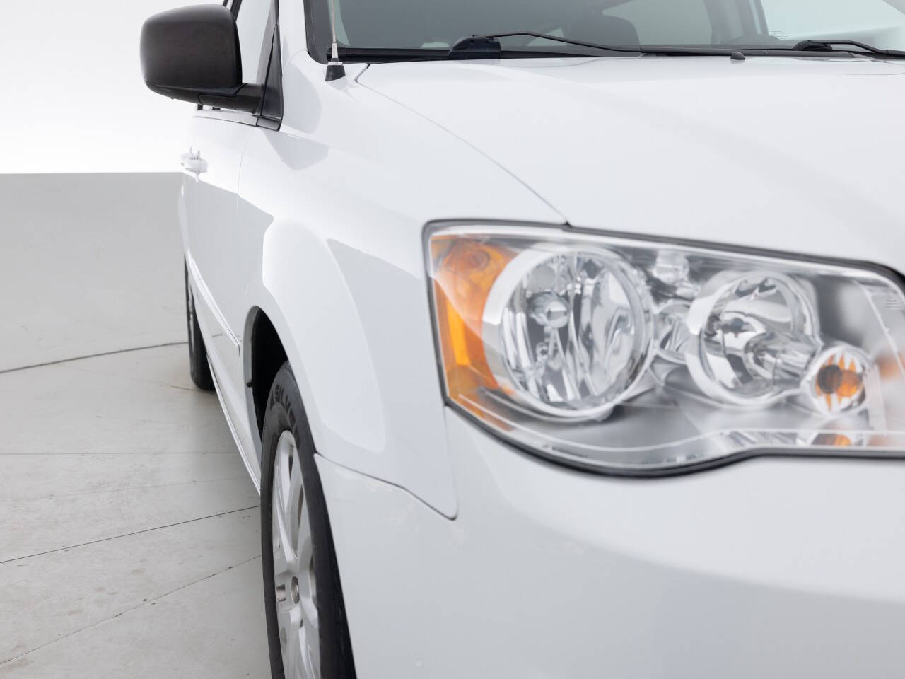 Used Car 2016 Dodge Grand Caravan  Se 4dr Mini Van For Sale Under $10,000 In Coal City, Illinois