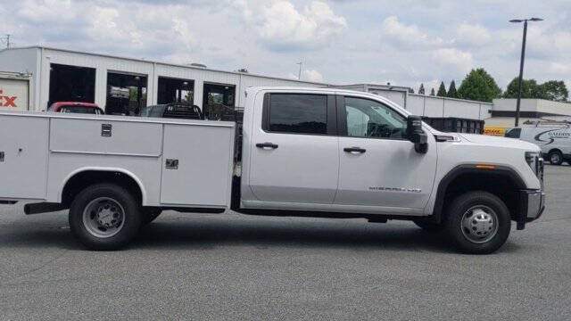 2024 GMC Sierra 3500HD CC Pro