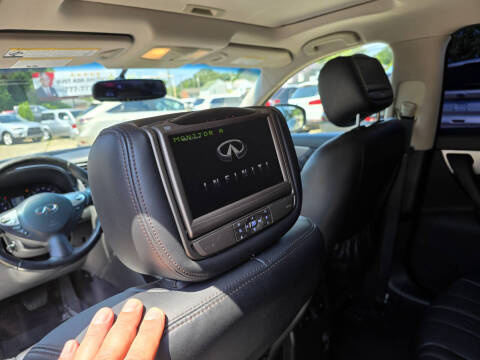 2017 Infiniti QX70