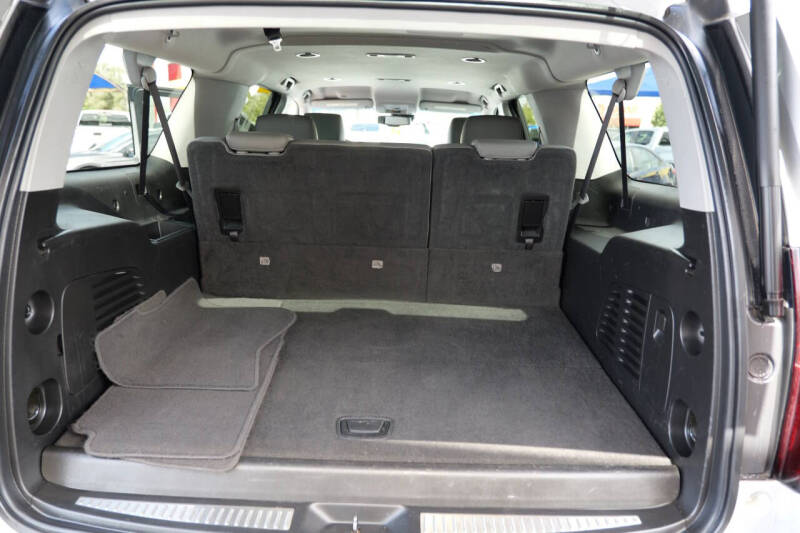 2019 Chevrolet Suburban LT