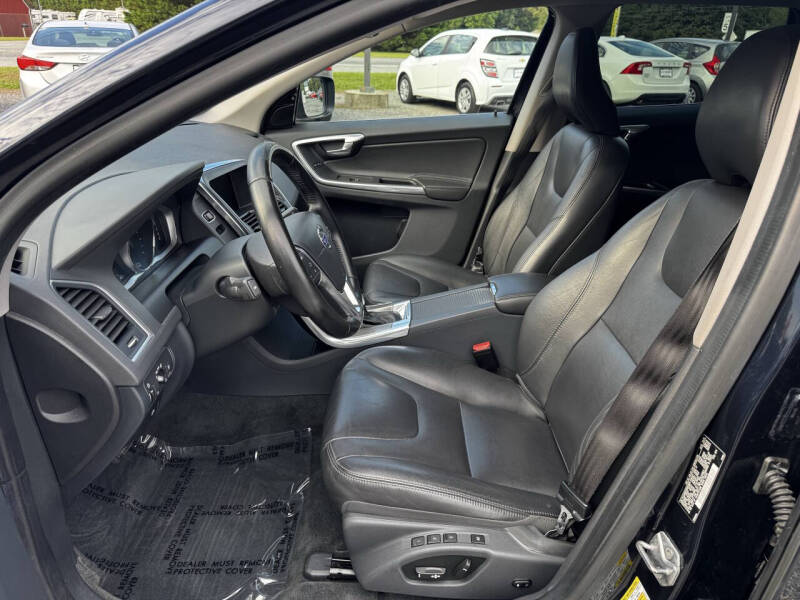 2016 Volvo XC60 T6 Drive-E